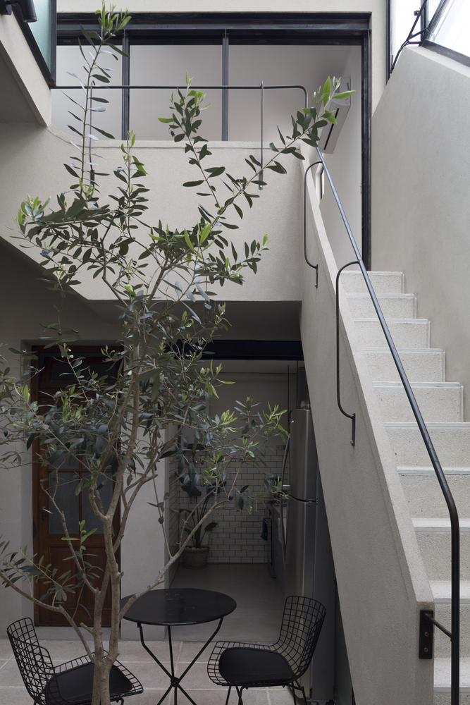 中庭公寓的透明改造-31