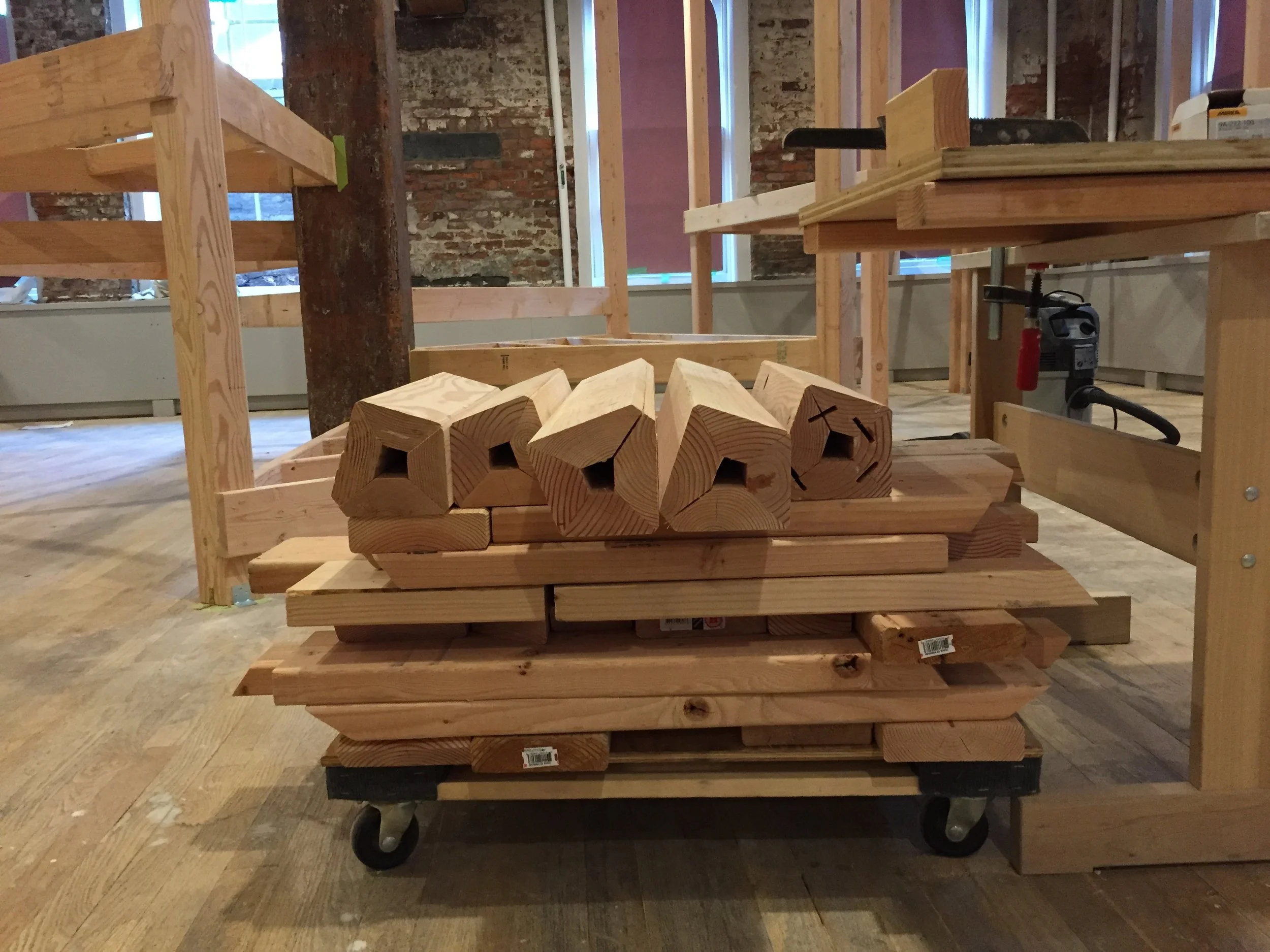 小飞象休息时间

注：Dumbo通常是指迪士尼动画形象小飞象，Recess有休息、课间休息等意思，结合常见语境这样翻译较为合适 丨studio ai architects-16