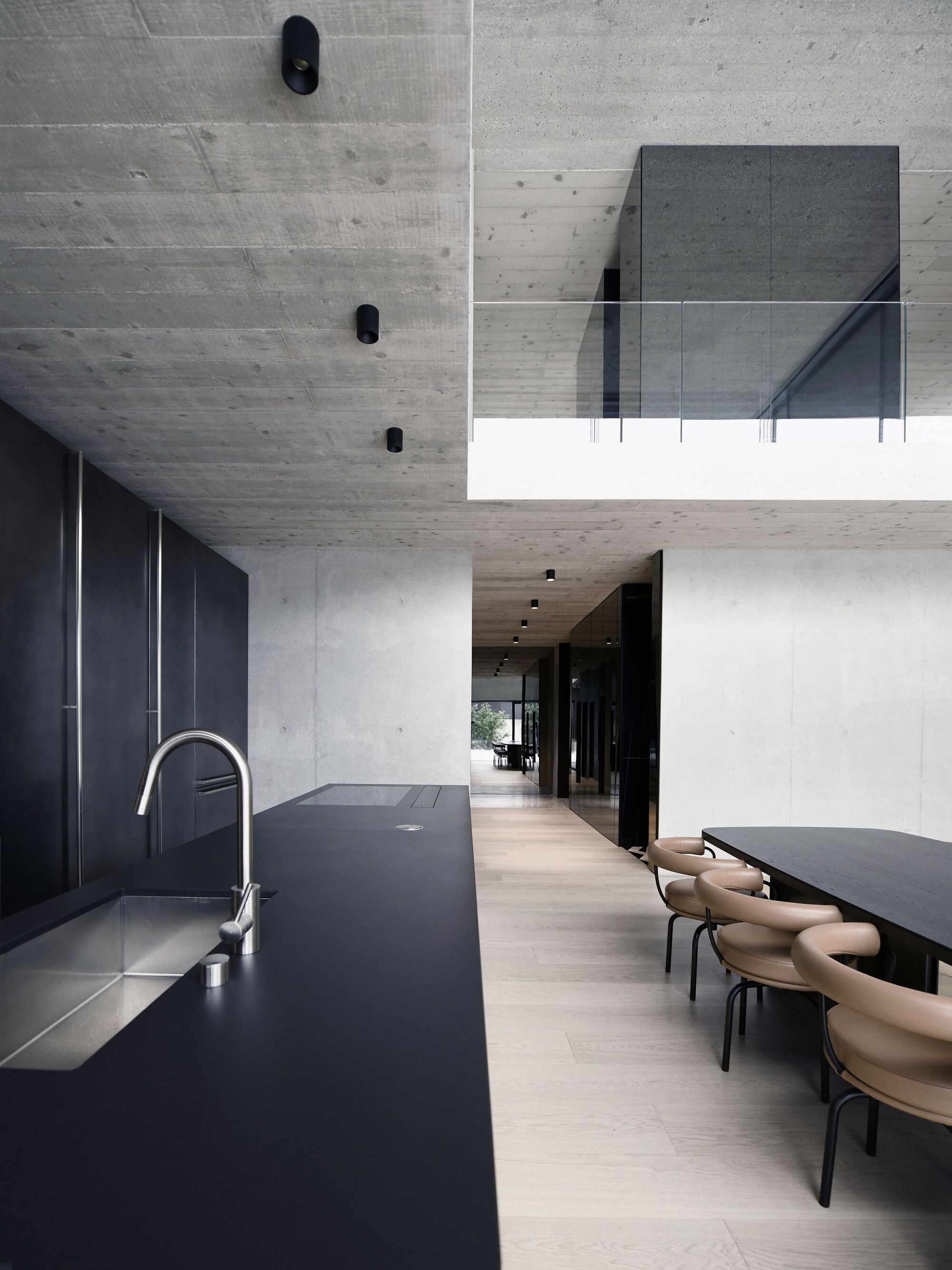 错层式房屋丨Slovenia丨OFIS Architects-16