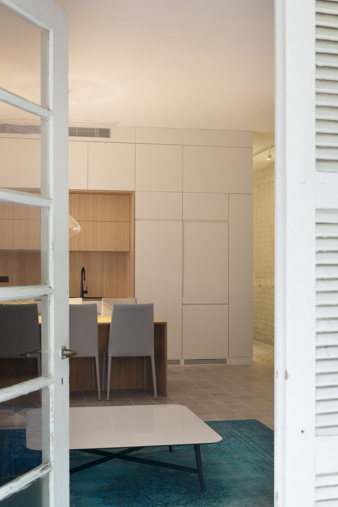 特拉维夫 93 平米狭长公寓,简约实用空间利用-41