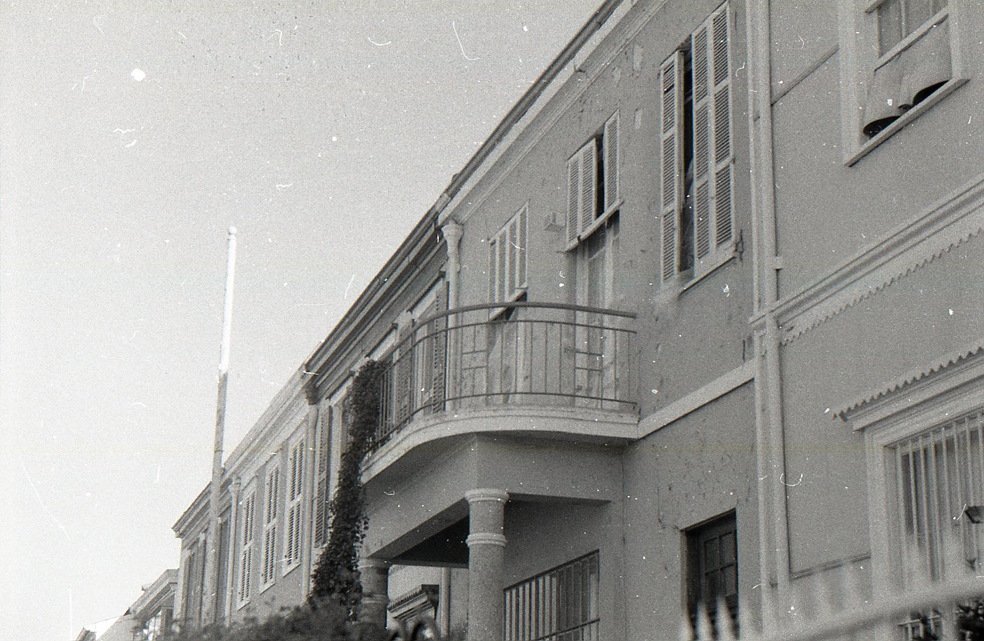 黑白视界中的 Valpoanalógico-2