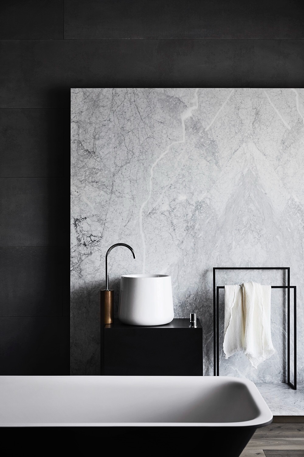 David Flack作品：Navi By Centre洁具展厅-6