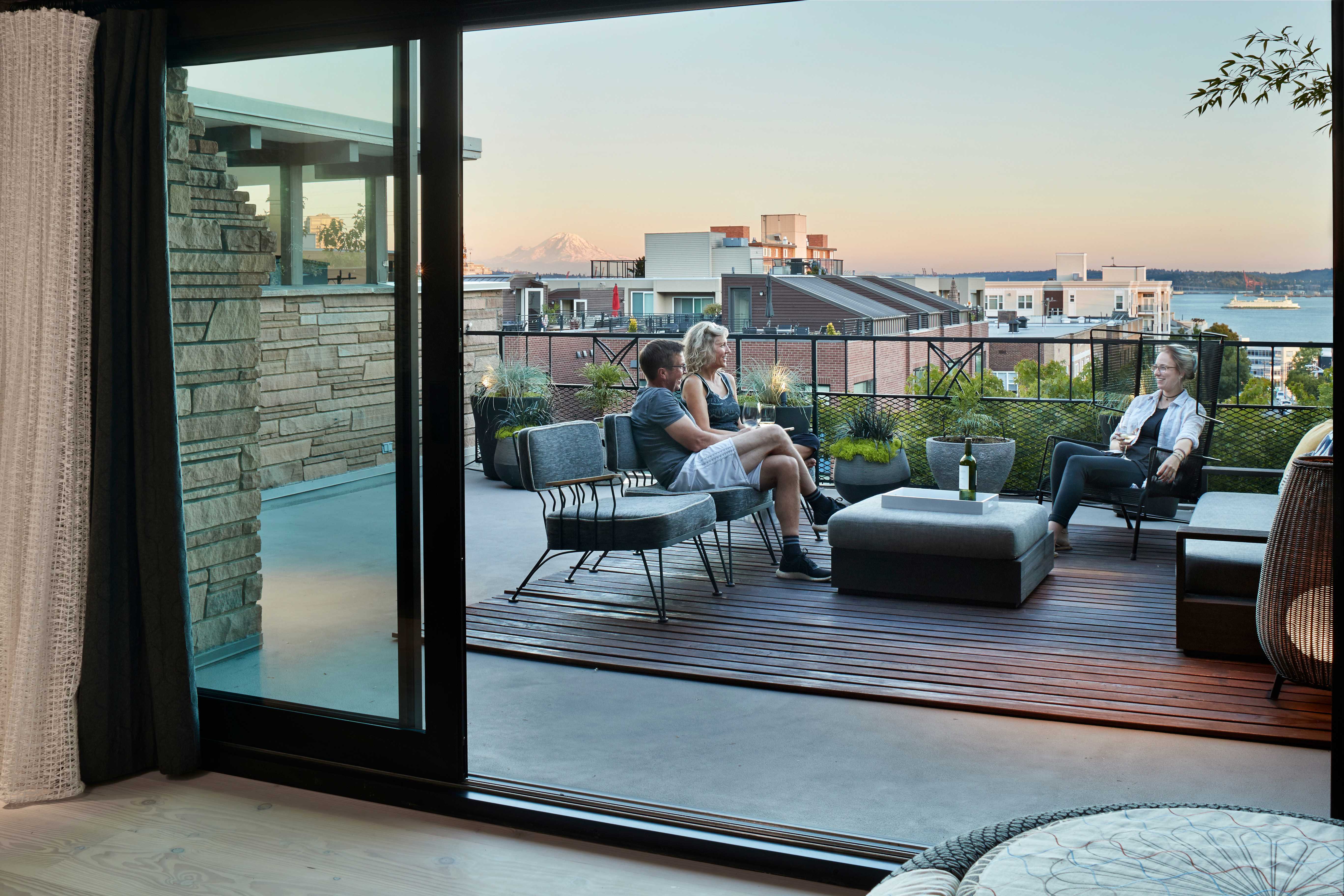 mid century queen anne condo-10