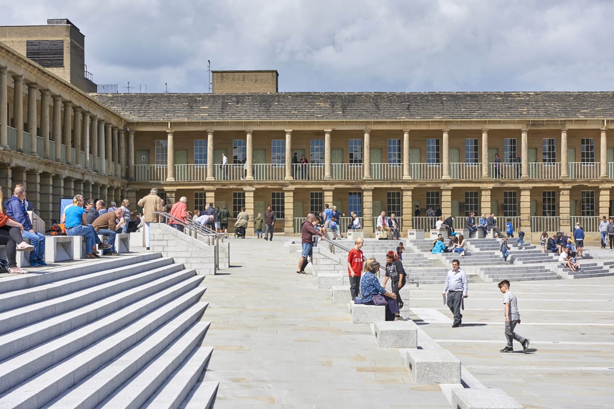 英国哈利法克斯 Piece Hall 广场 · 历史建筑的现代复兴-20