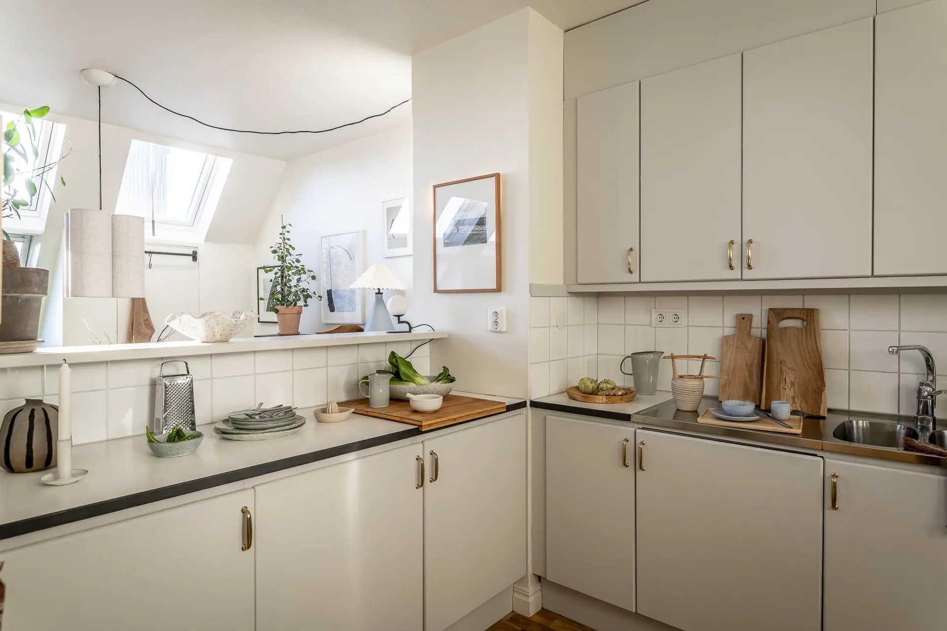 瑞典 1890 年老宅,75m2 明亮公寓的巧妙优化-19