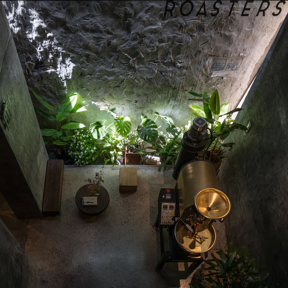 越南老街道咖啡店,复古与现代交融-34