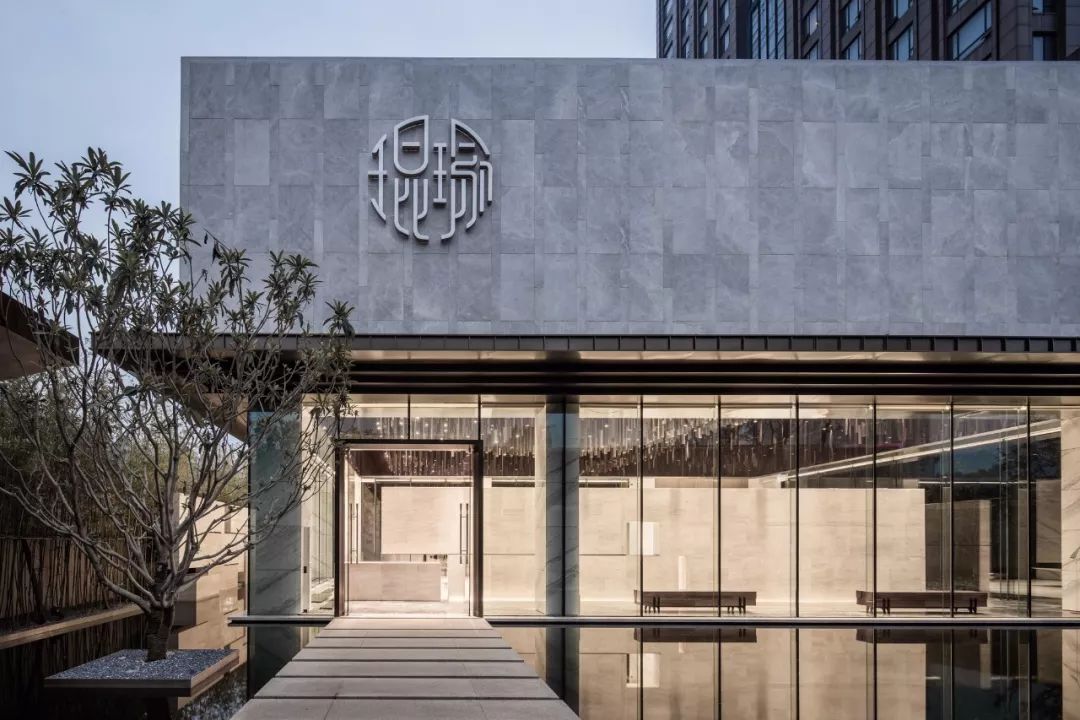 安静大地灰，回归奇妙的自然质感  唐忠汉-48