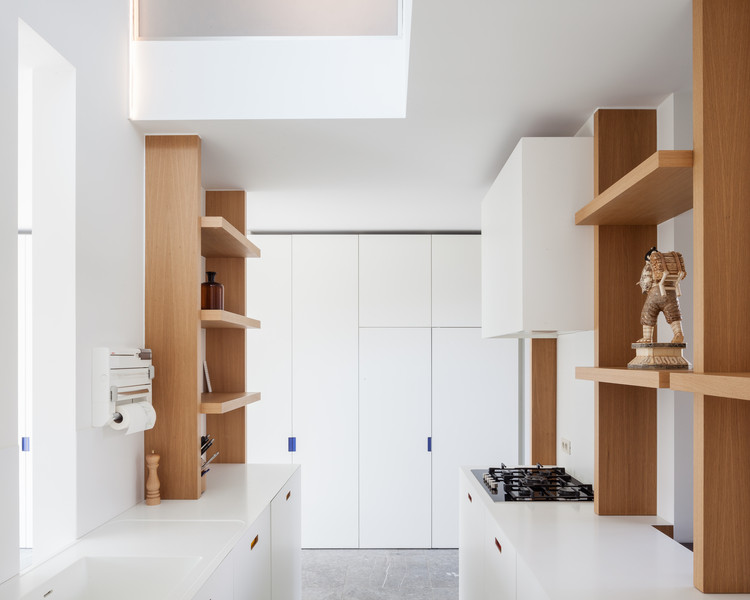 比利时 Halle 绿色环保家居，巧妙利用日光与自然景观-36