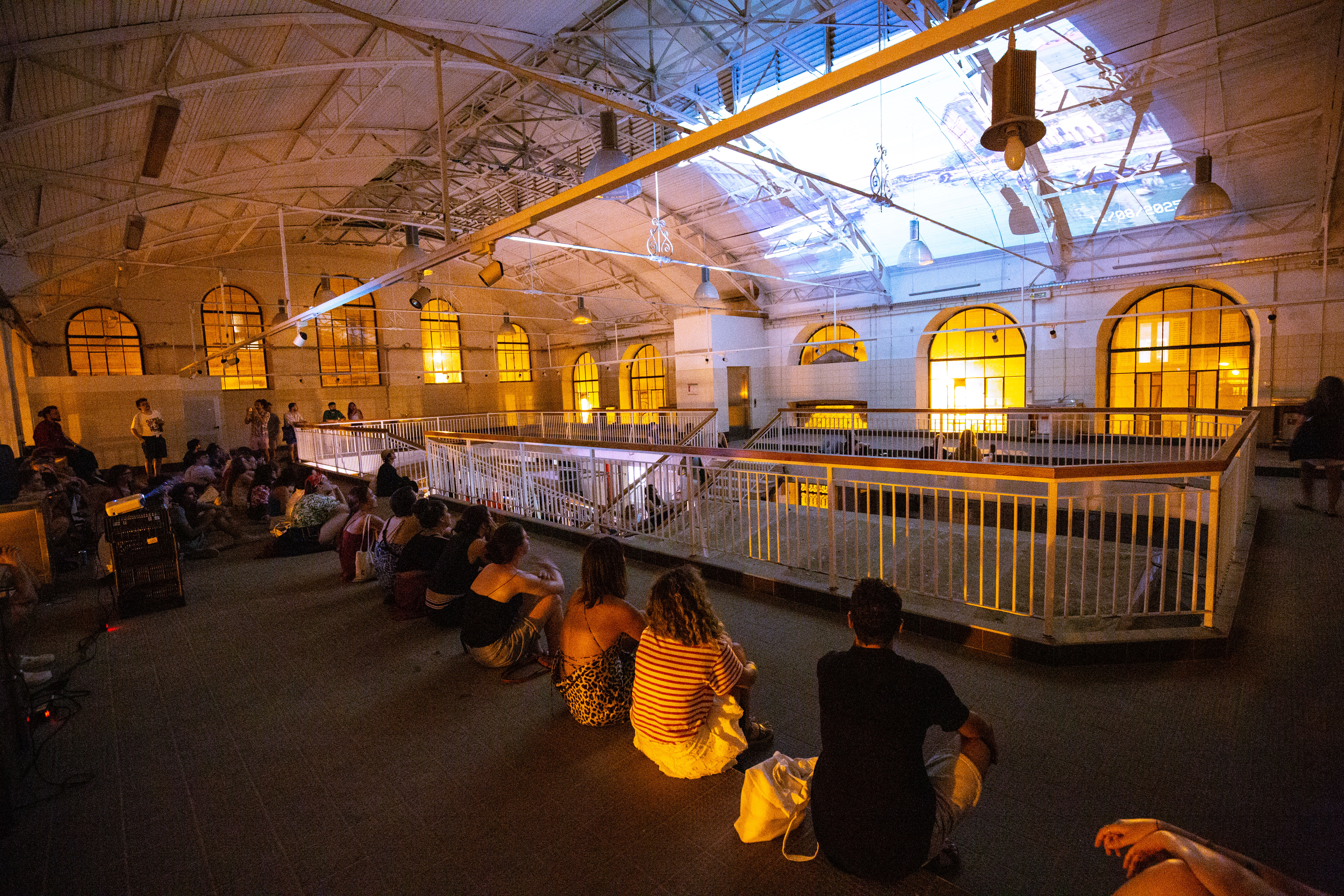 里耶卡25号警笛汤（注：由于SIREN SOUP不太明确确切含义，警笛汤可能不太符合实际情况，这里是按字面进行翻译，若有更多背景信息可使翻译更准确） 丨Mo Abdelbary等11人组成的SSS Crew-86