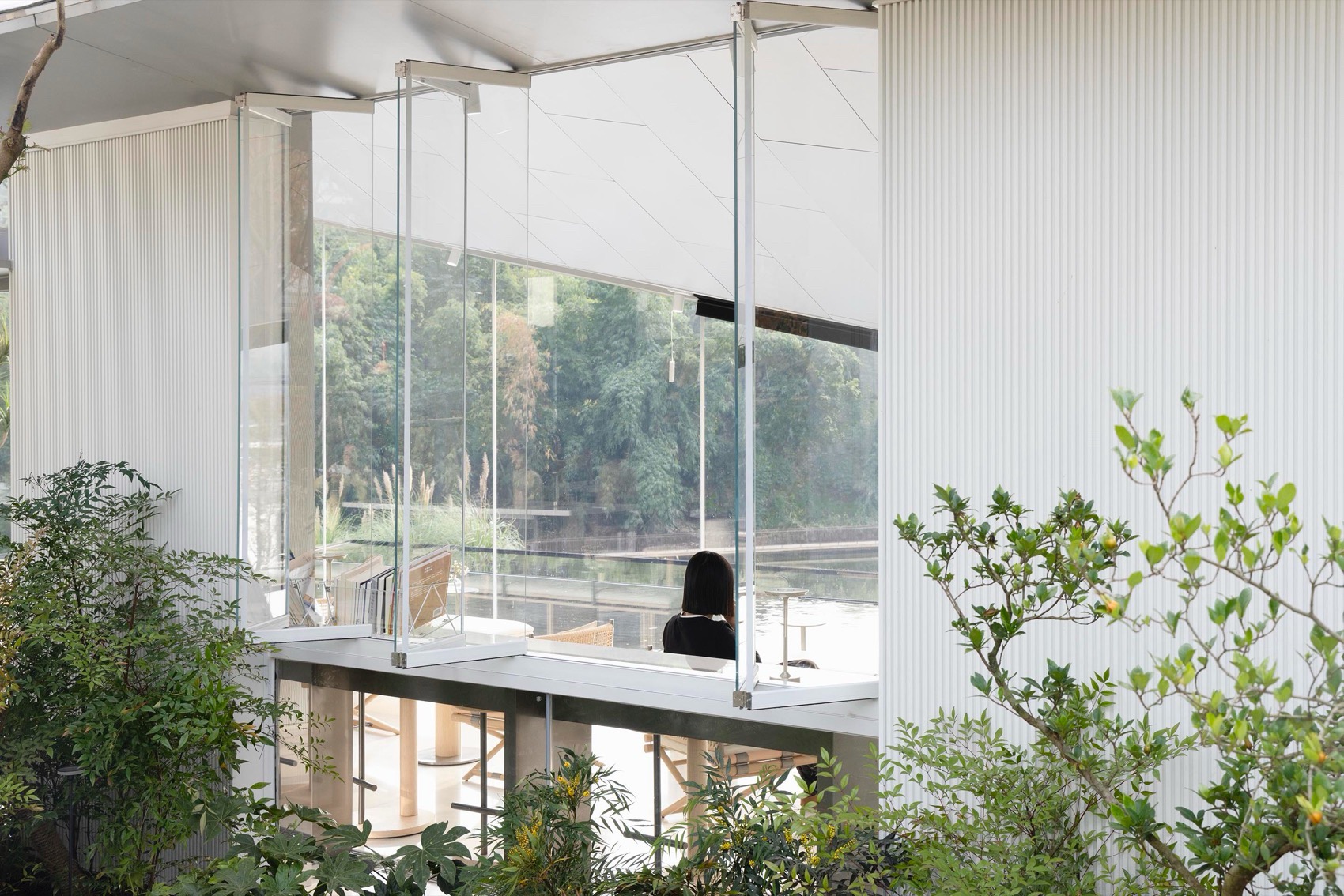 重庆麓悦江城咖啡厅丨中国重庆丨万华研发 + 直现建筑-37