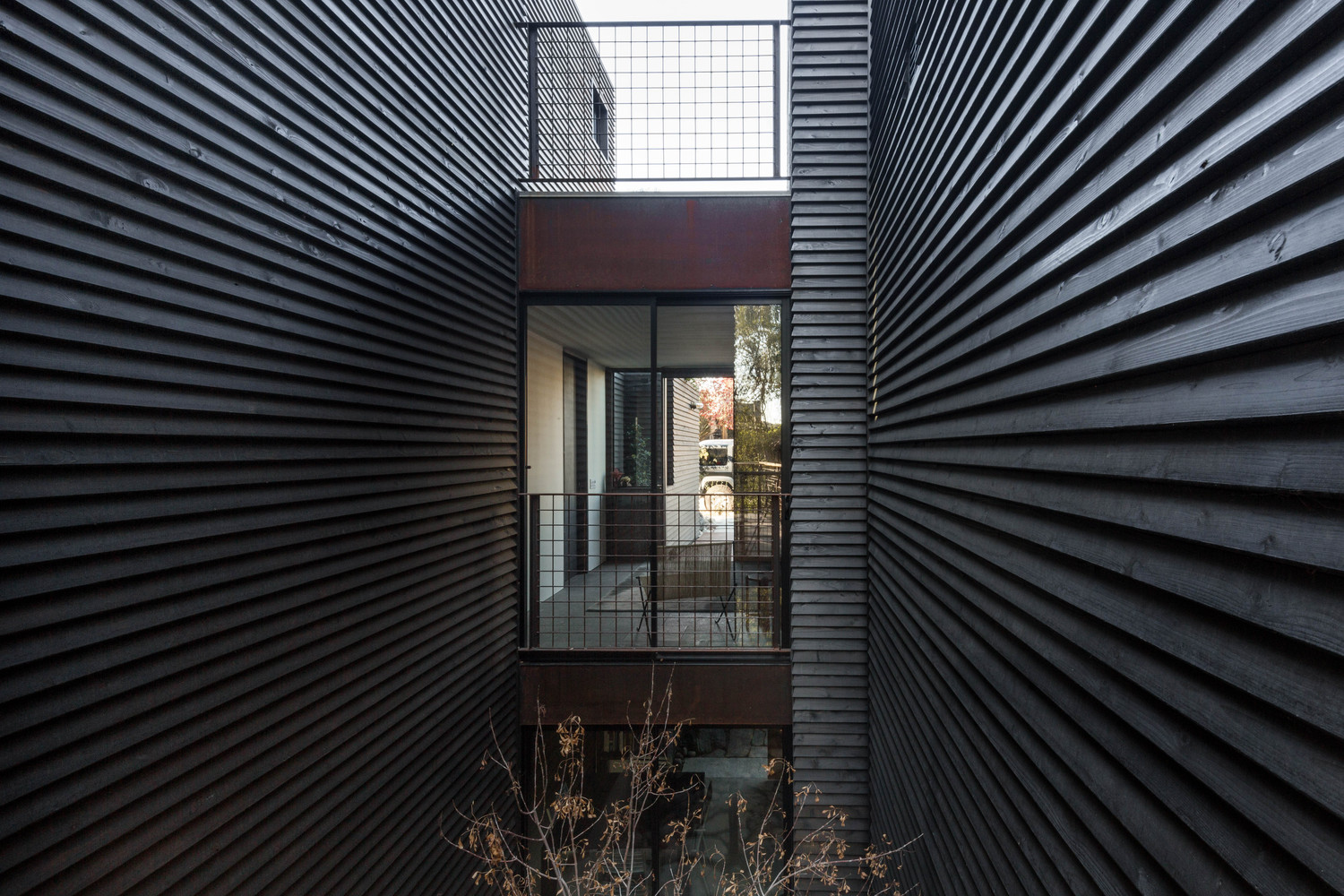 Redwood House 融入峡谷的现代住宅设计-35