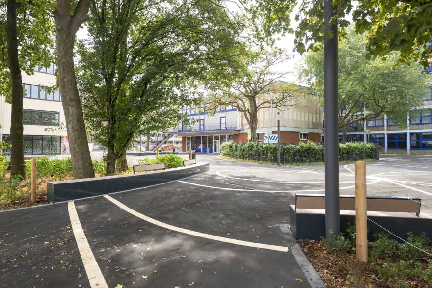 德国杜塞尔多夫,校园广场改造-11