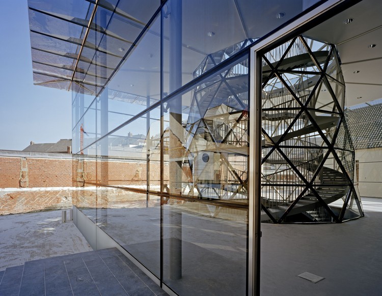 玻璃中心的艺术融合-37