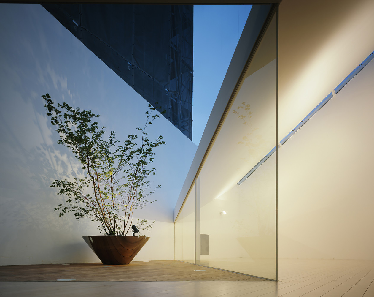 住宅山丘上的创意设计-15