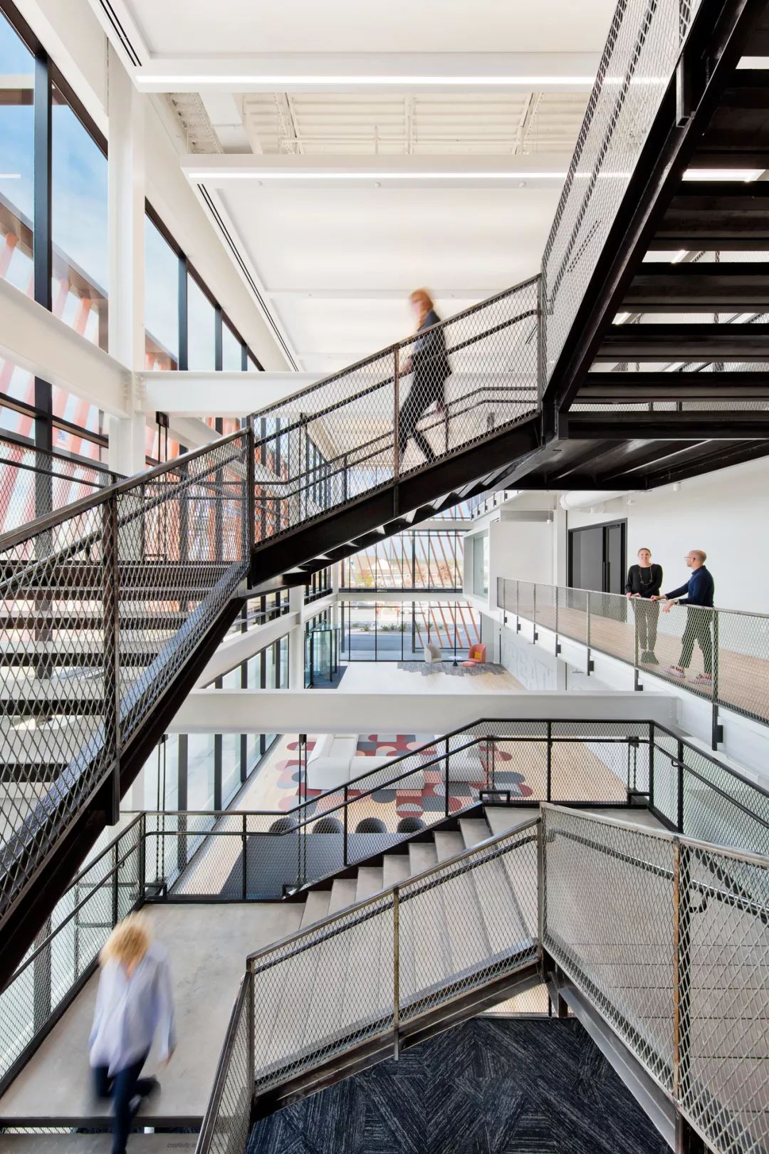 Gensler 打造现代办公空间,五大案例诠释高效办公新理念-33