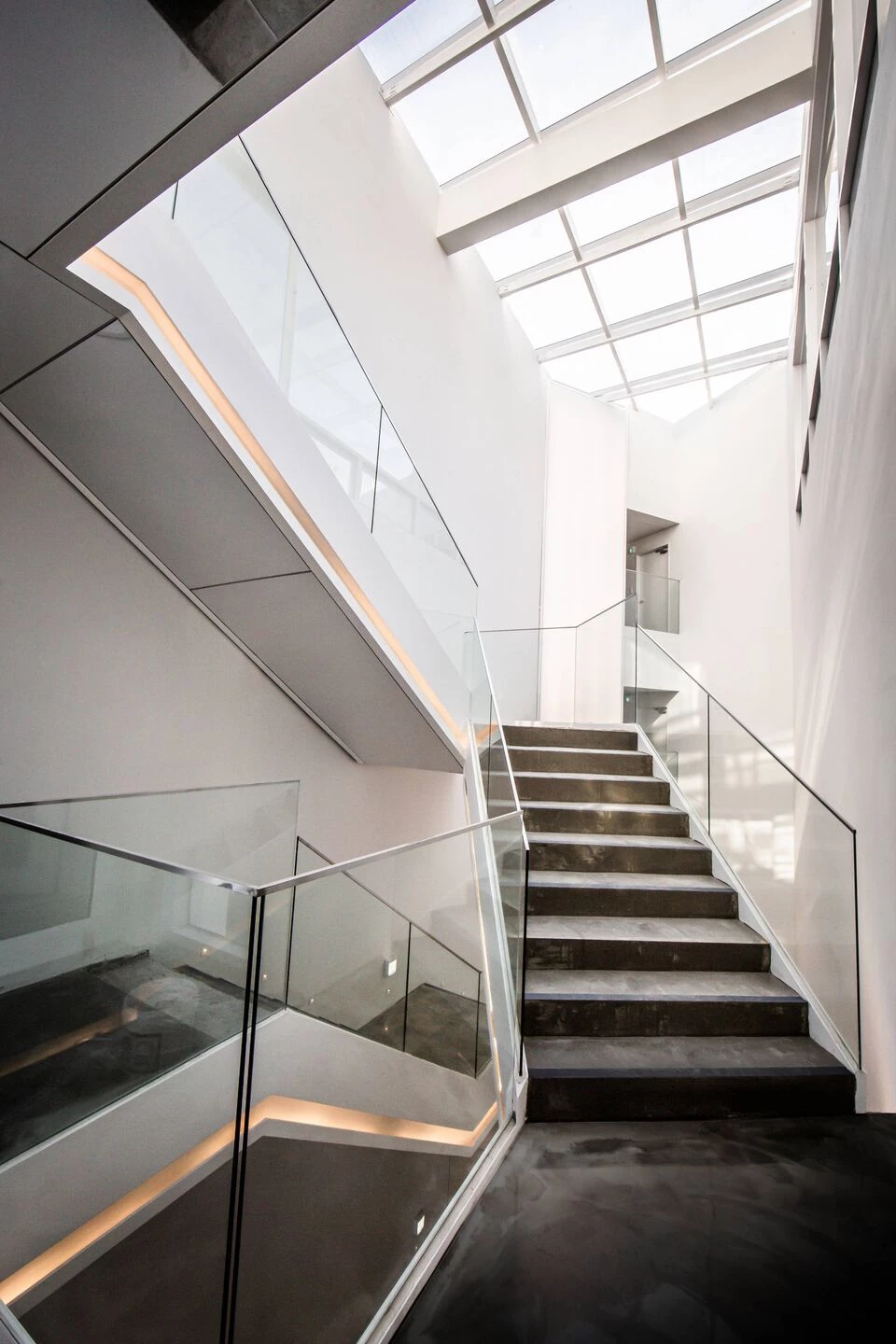 韩国传统市场记忆的垂直艺术画廊丨KEAB-15