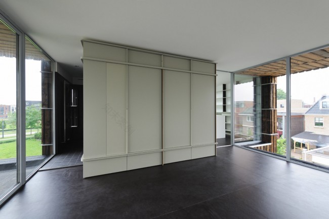 循环再利用的荷兰 Welpeloo 别墅-10