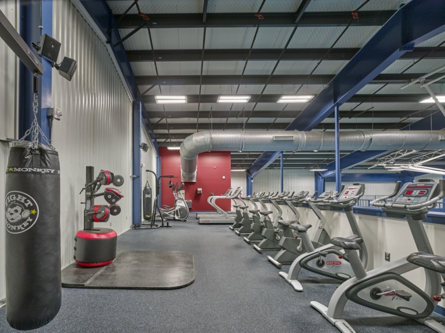 费城 Franklin Towne Charter High School 现代化改造,历史建筑焕发新活力-14