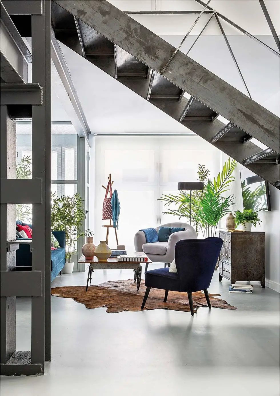 马德里中心复古阁楼，工业风与艺术完美结合-3