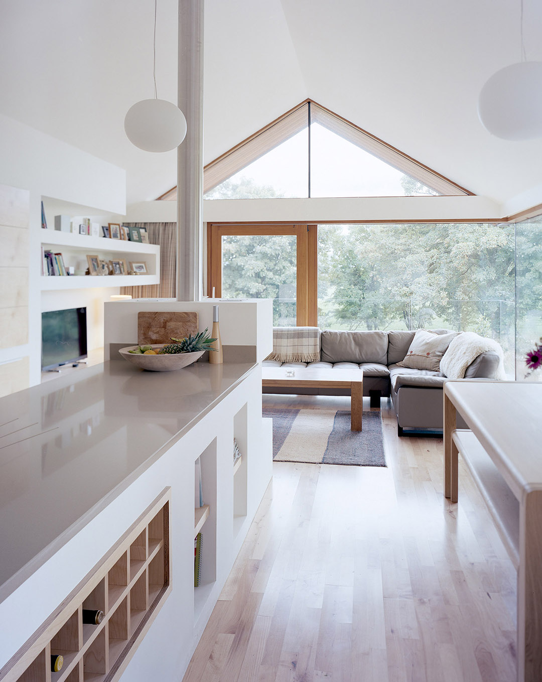 融入自然的现代乡村住宅-18