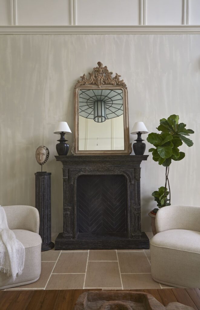 鸡蛋花庄园

注：Frangipani常见指鸡蛋花 ，Estate有庄园、地产等意思，结合语境这里翻译为鸡蛋花庄园较为合适 丨FADD Studio-24