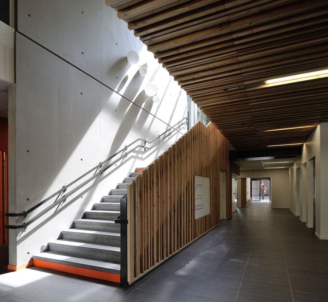 法国圣西尔学校的绿色环保设计-38