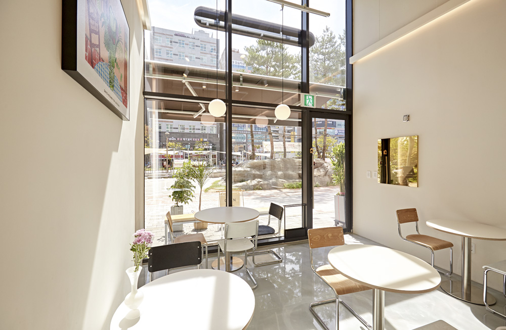 10 坪南扬州温暖氛围咖啡厅设计-6