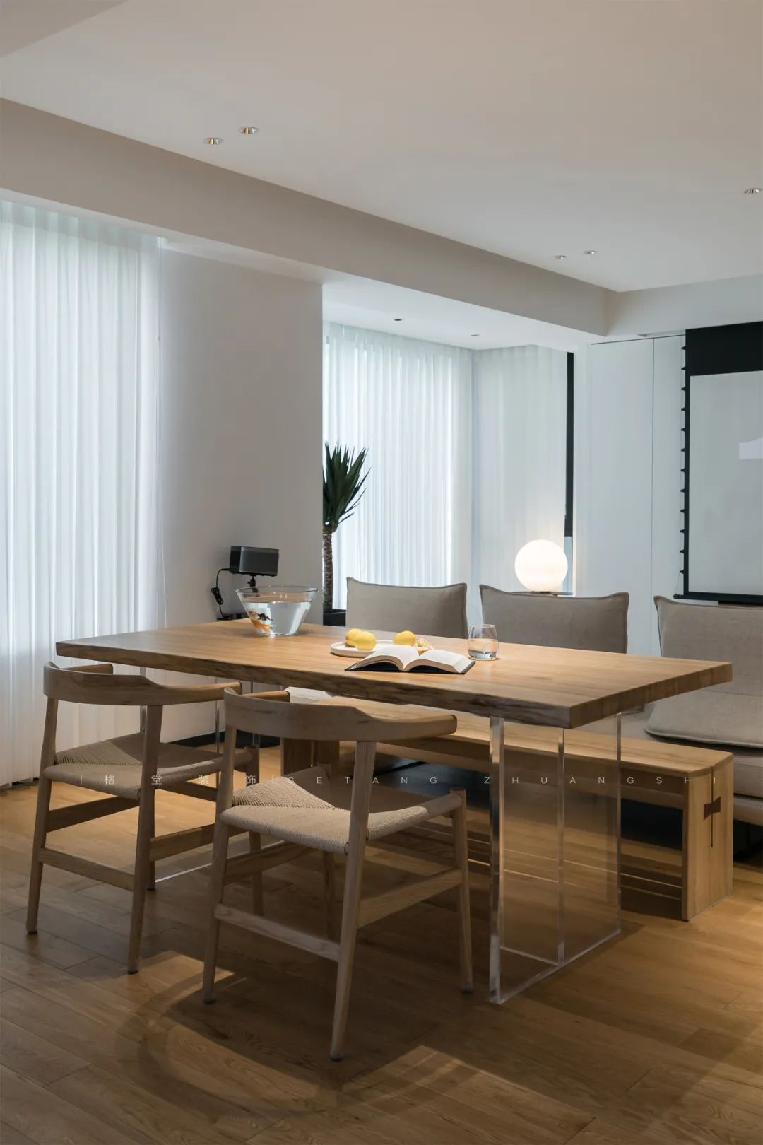 中央郡现代诗意居所丨毛阿敏-32