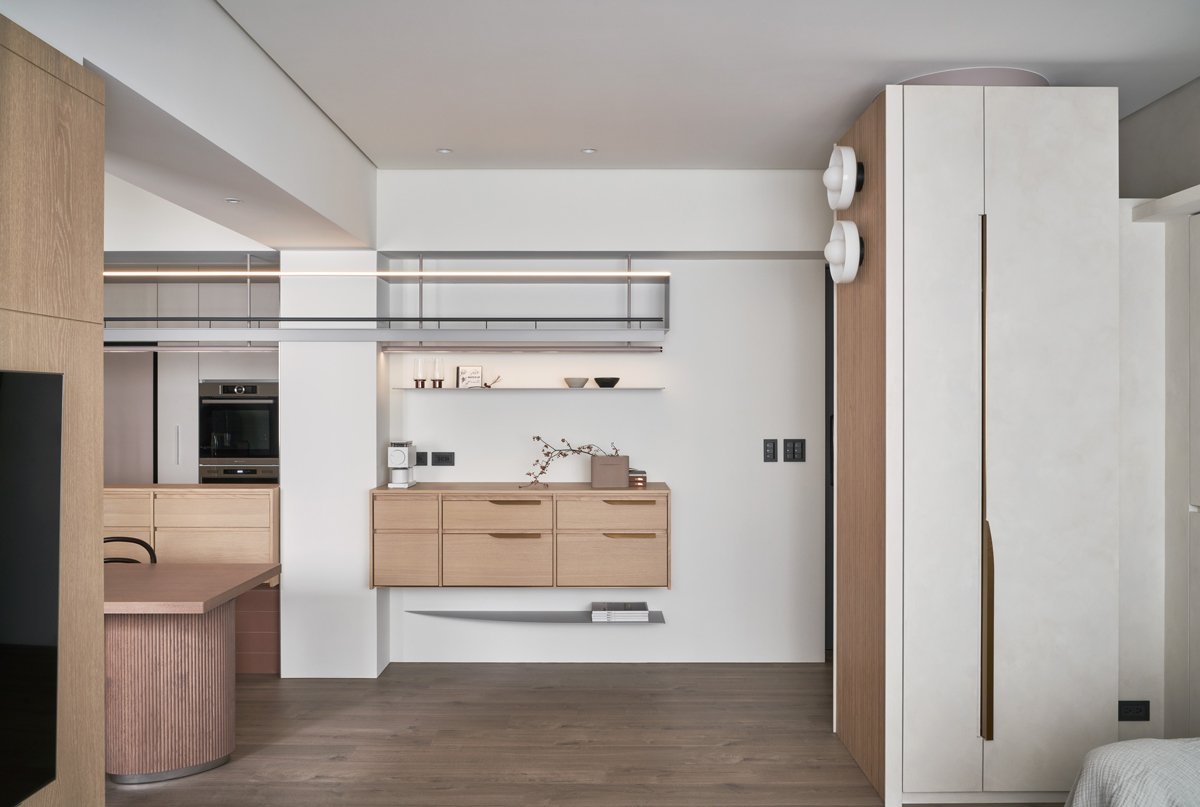 從「有靈魂的餐桌」開始滋養家的故事！用溫和時髦的磚紅色，描繪以餐廚空間為核心的起居光景 — Hey!Cheese-5