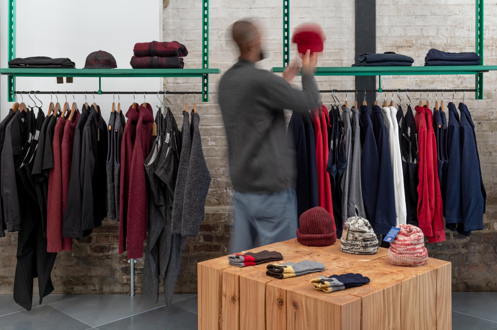 伦敦 Universal Works 工业风男装店-10