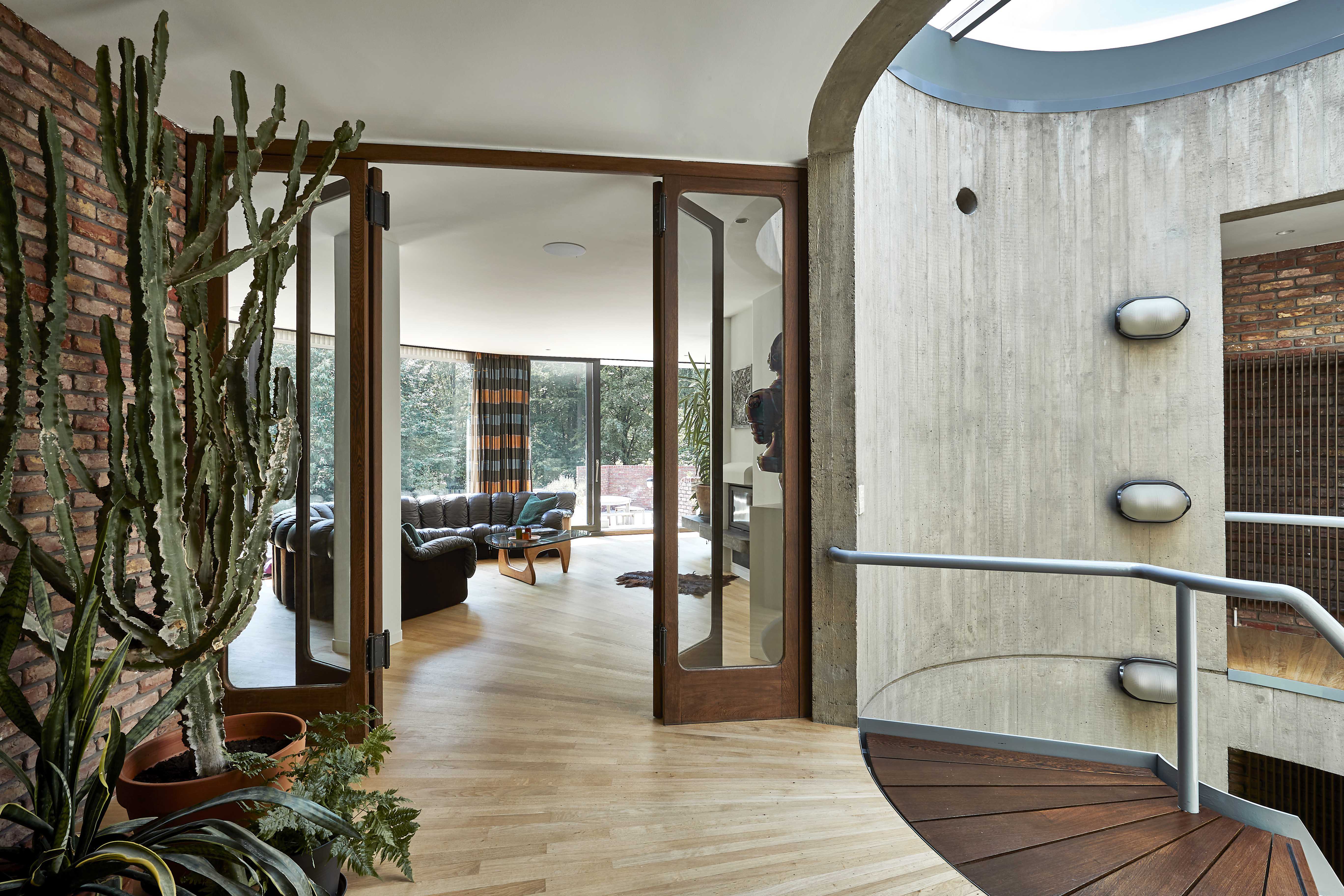 ES 之家（这里由于不清楚 ES 具体指代，只能按照字面进行翻译，若 ES 有特定含义，可能需要根据具体语境调整）丨Evert Crols,Dirk Engelen等-1