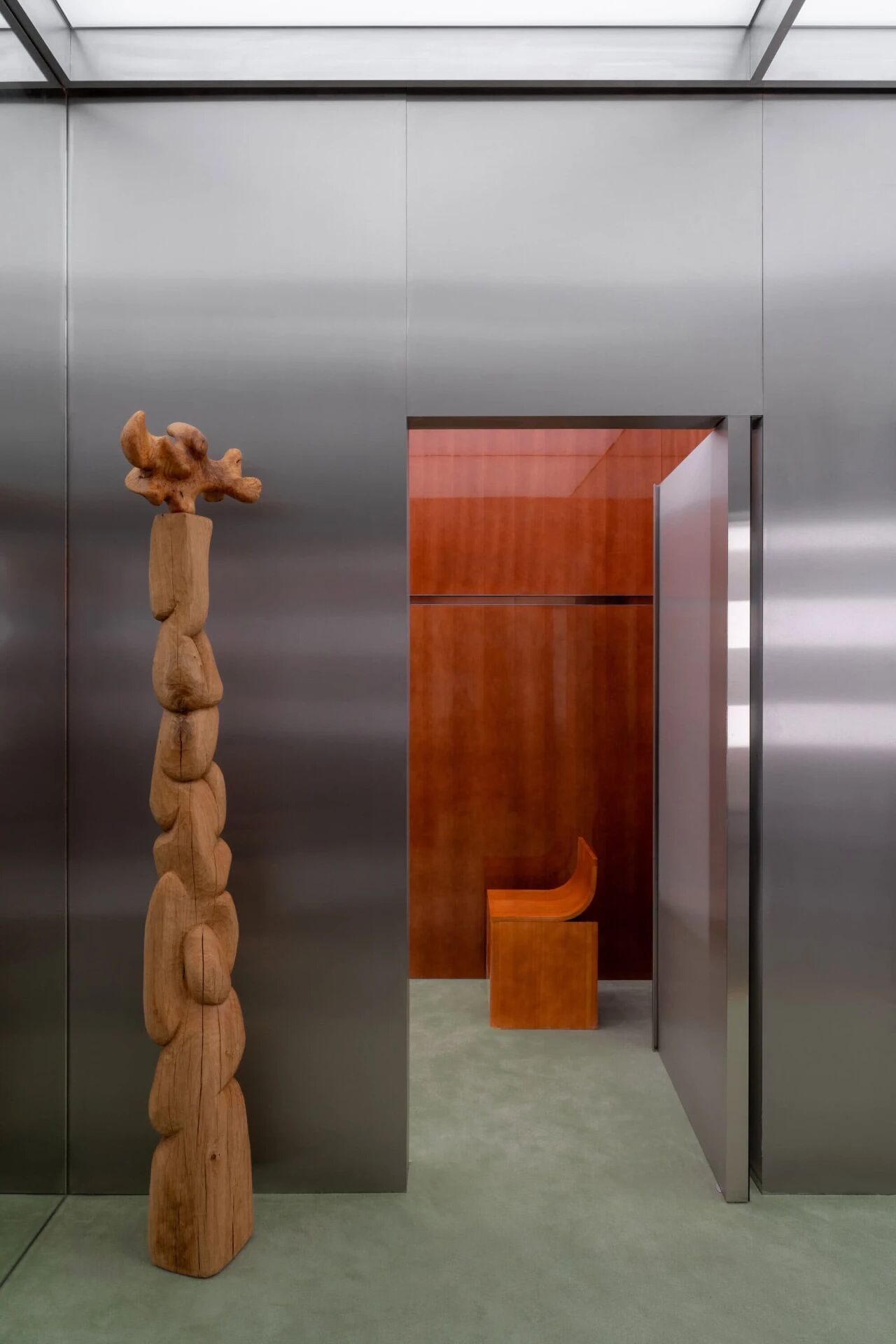 J· Lindeberg先锋美学概念店设计-11