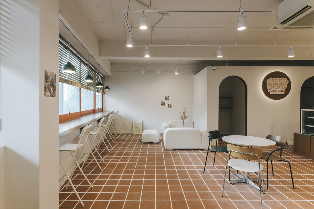 30 平米简约咖啡馆，打造精致空间-5