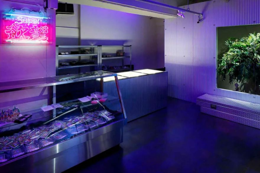 “赛博朋克”风游戏和漫画主题商店设计丨日本丨米尚丽零售设计网-23