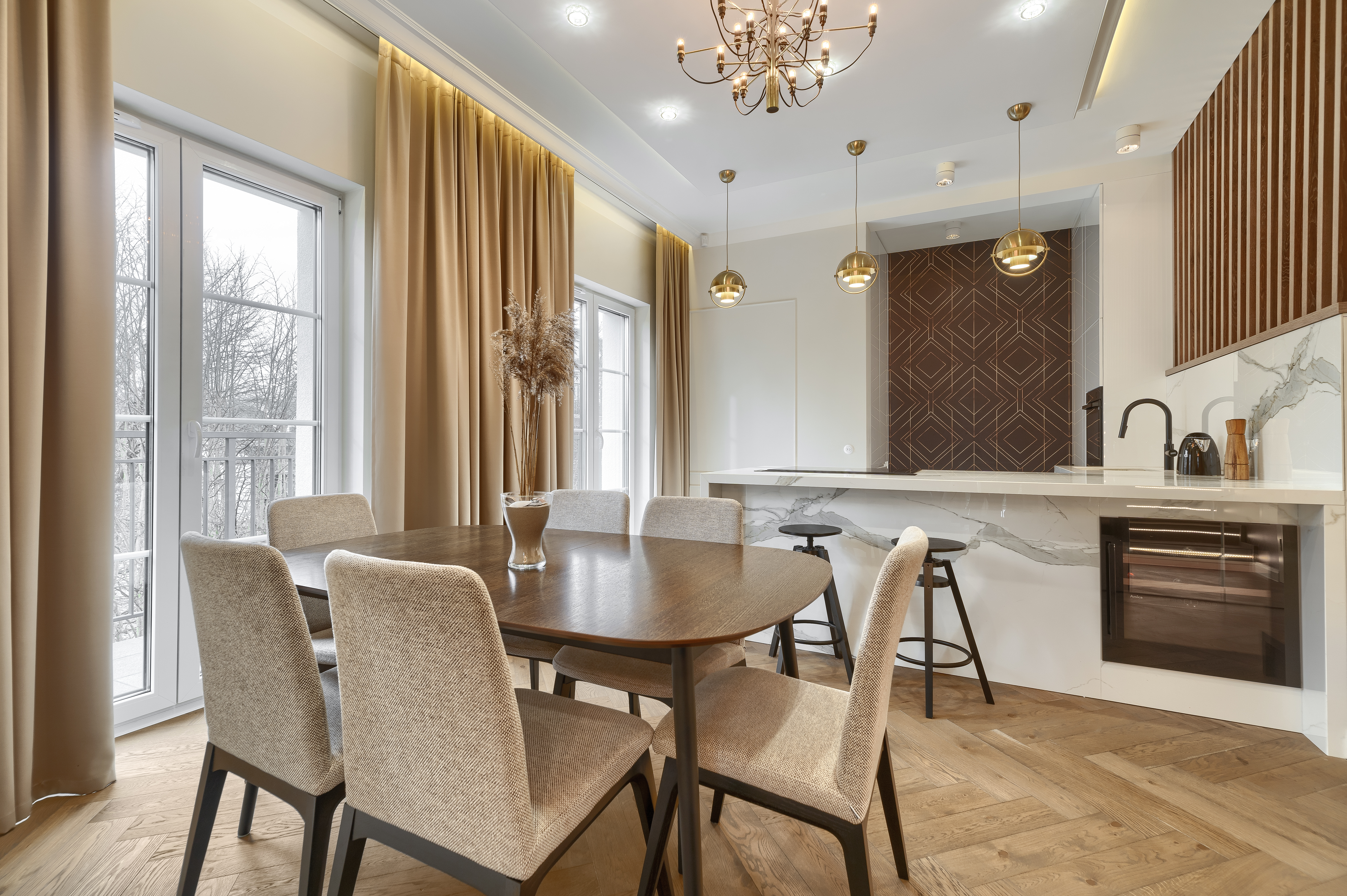 V44_open kitchen & dining room-2