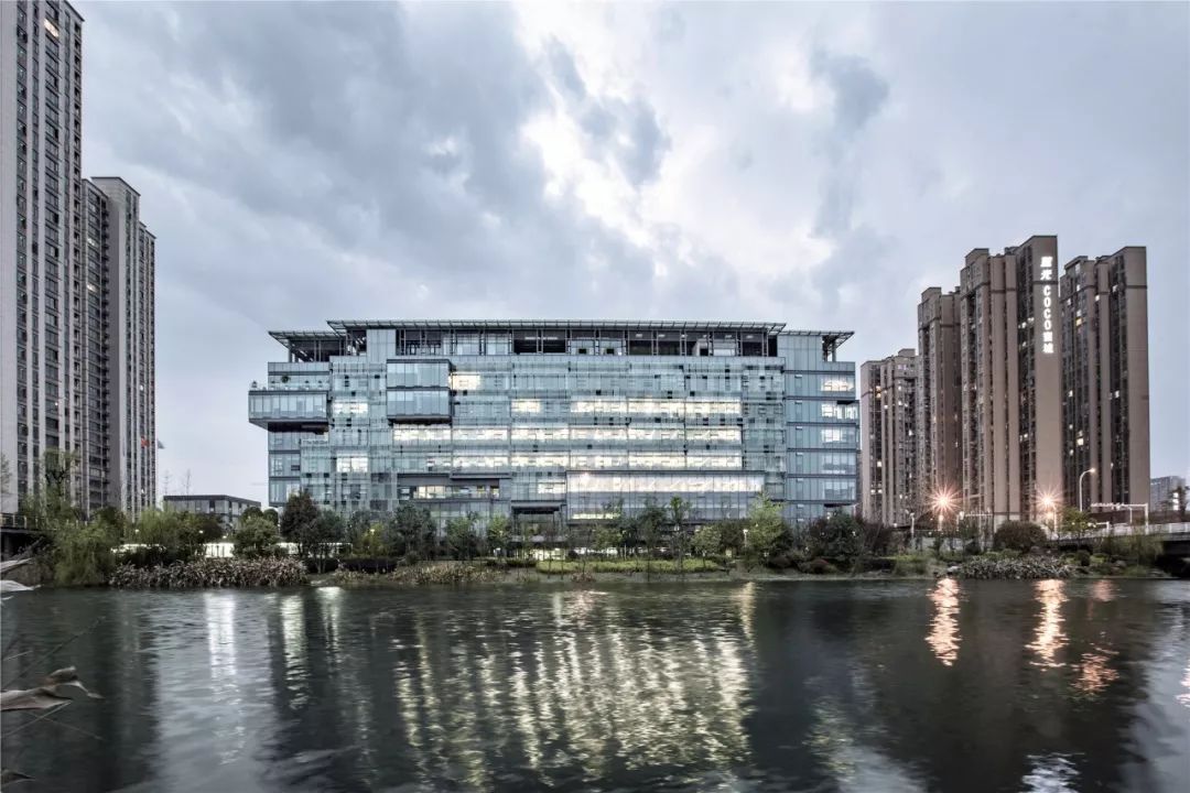 湖南省建筑设计院·江雅园办公楼 | 绿色共生“街巷”情境-56