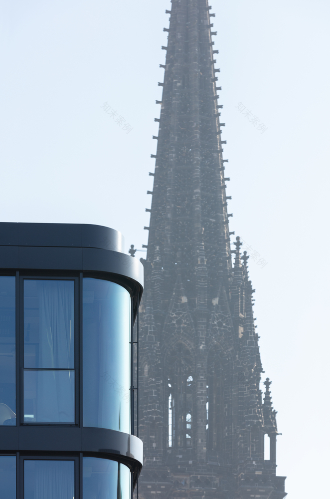 汉堡历史建筑翻新与扩建,旧砖新玻璃共融共生-28