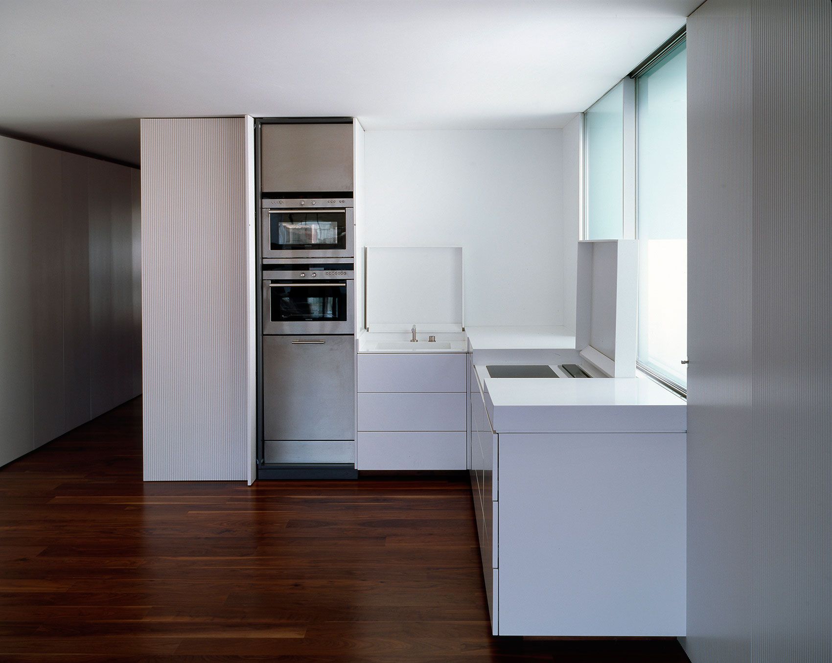 重塑 70 年代建筑，打造现代生活空间-3