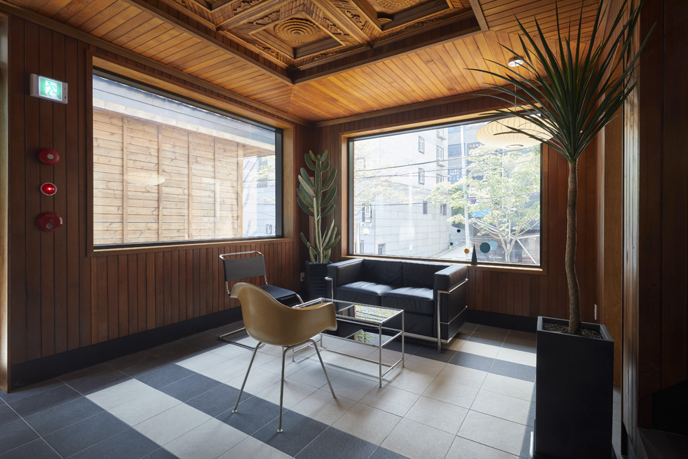 43 平米小户型的惊艳改造，极简主义的魅力展现-5