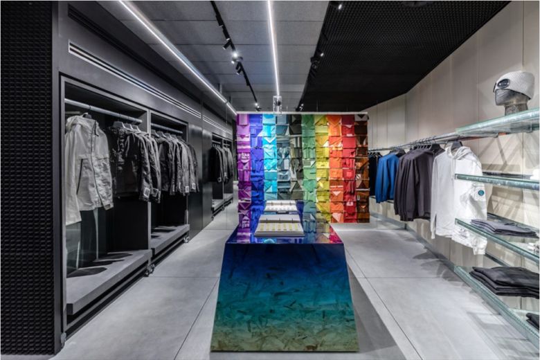 C·P· Company 服装店设计丨意大利米兰丨AndreaCaputo-19