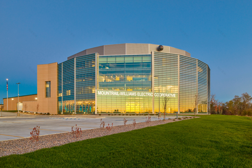 北达科他州威尔逊石油繁荣中心的 MWEC 办公楼-9