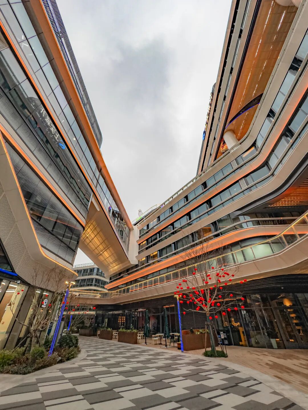 魔都绝美云端彩虹步道，“光之河”美到窒息-36