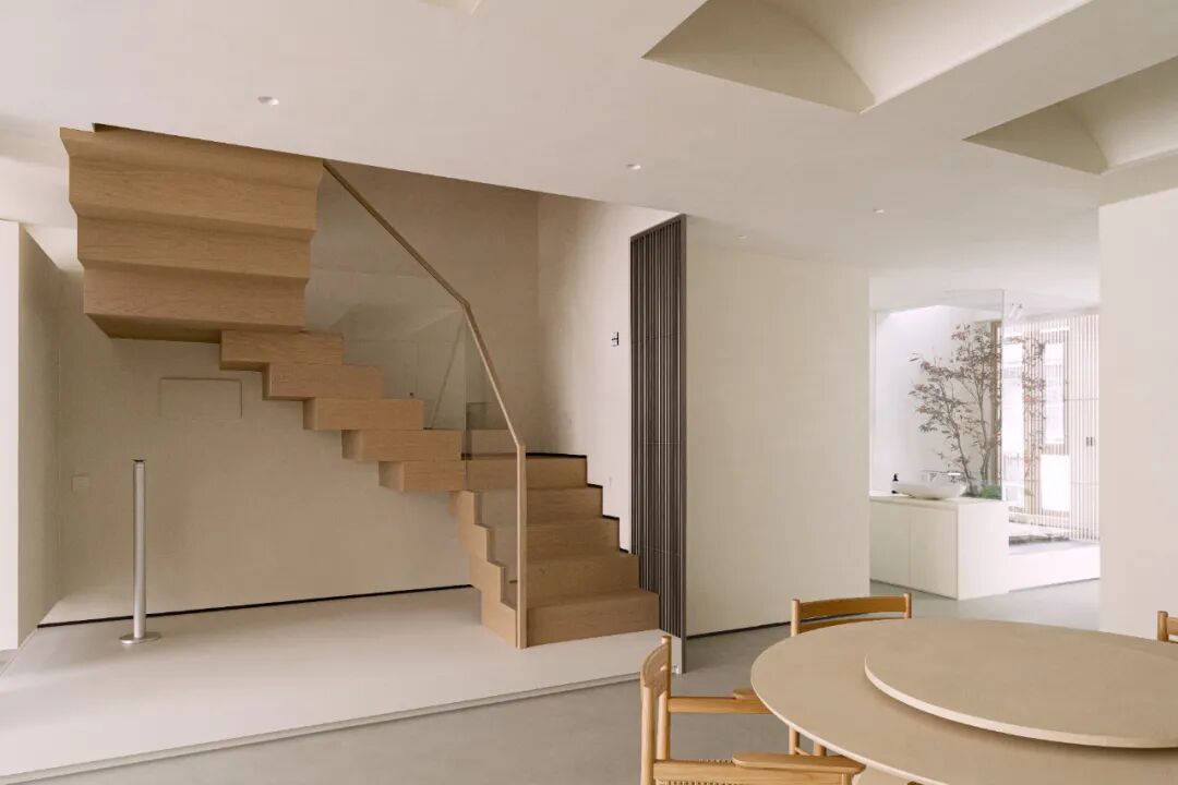 BENSONDESIGN原创设计丨400㎡被自然环绕的极简别墅-38