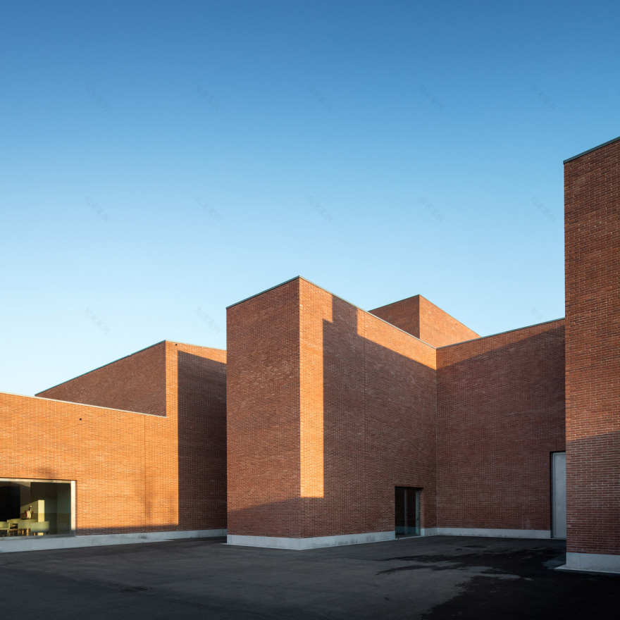 Llinars del Vallès礼堂剧院,西班牙 / Álvaro Siza Vieira + Aresta Arquitectura-75