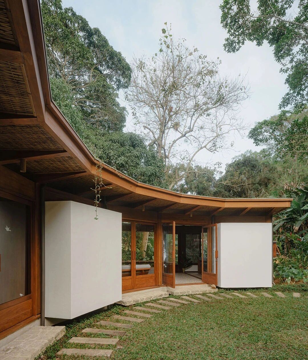 Praia da Figueira设计｜循日之迹,栖木而生住宅丨巴西里约热内卢丨Estúdio Lava-24