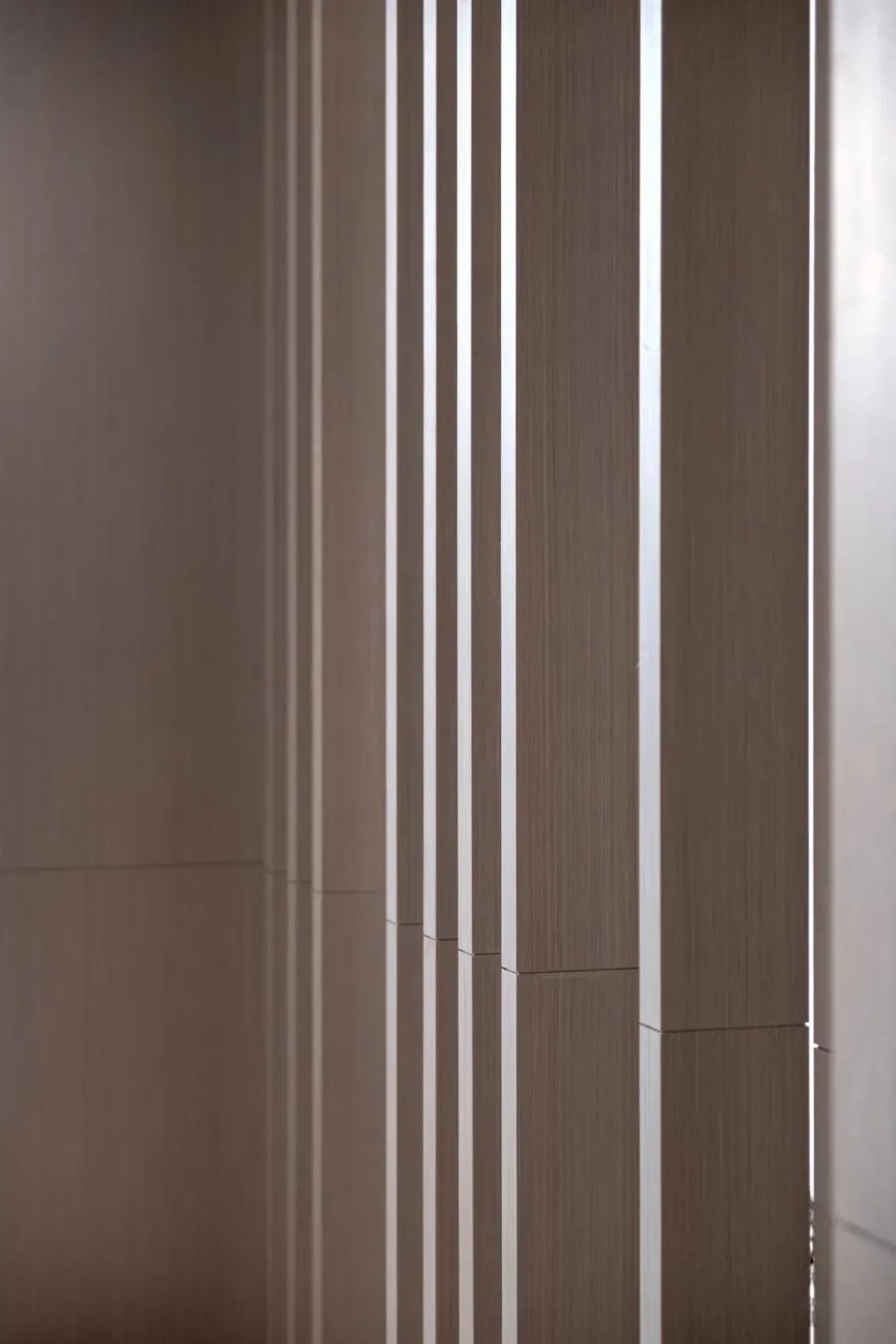 融创南昌·玖玺台销售中心 | 现代简约中的艺术与自然共生-32