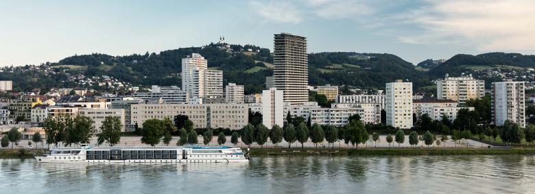 HERTL.ARCHITEKTEN丨Bruckner Tower und Anton Bruckner International School丨奥地利-0