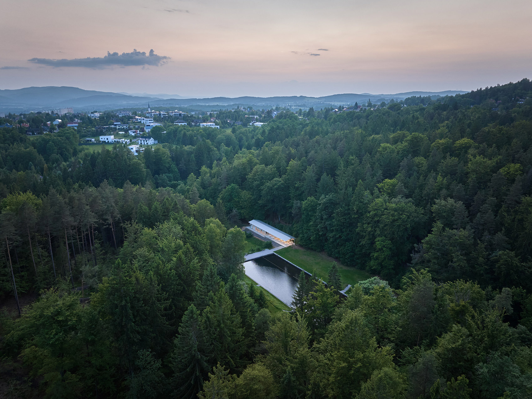 森林泳池,捷克丨Mjölk architekti + Marie Vondráková-10