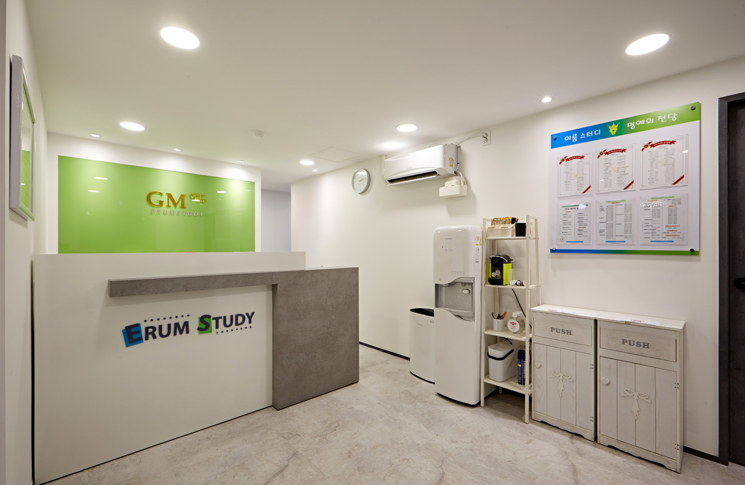 白色极简，75 平米的庇护所-5