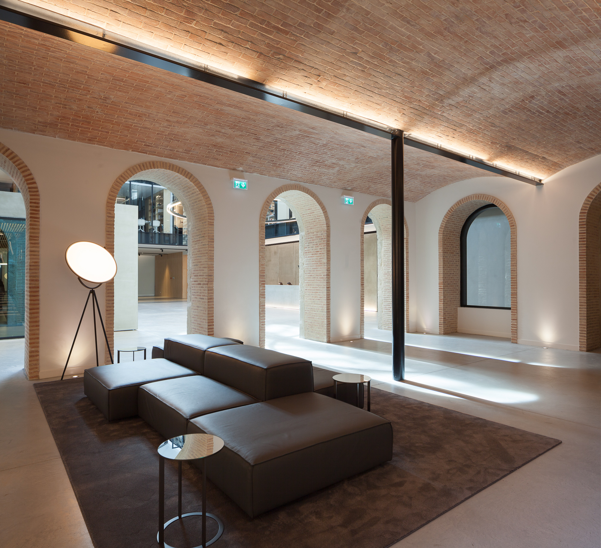 " Lisbon 潮流工业风办公空间"-30